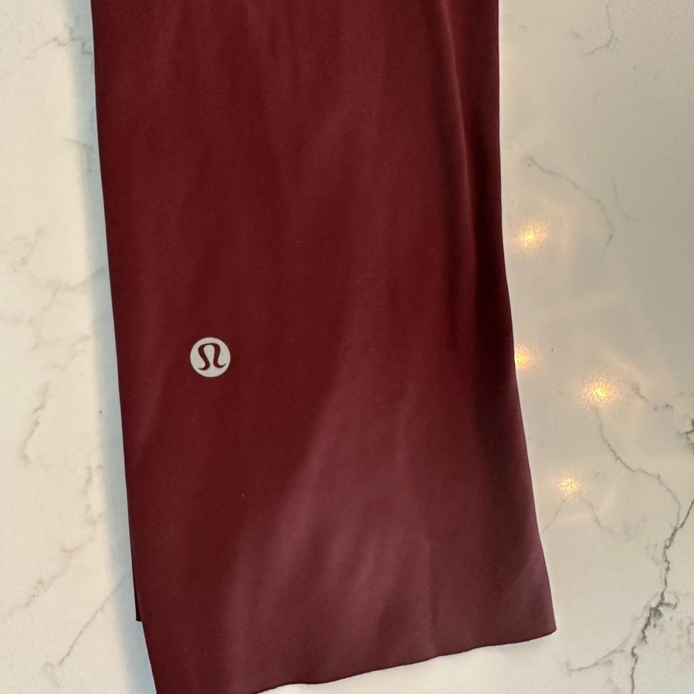 Lululemon capri size 8